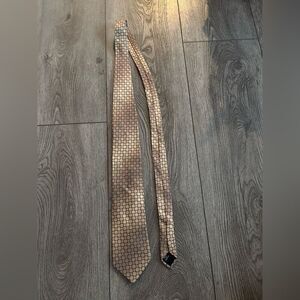 Kenneth Cole Brown and Tan Circle Pattern Tie